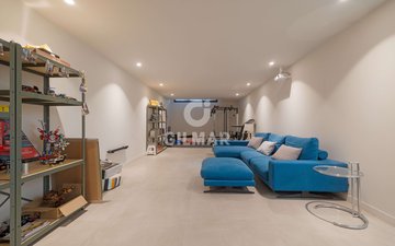 Property slide 42