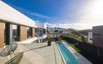 Property slide 17