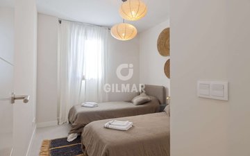 Property slide 44