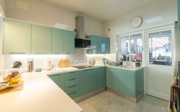 Property slide 25