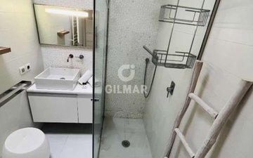 Property slide 32