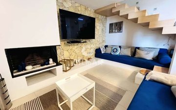 Property slide 6