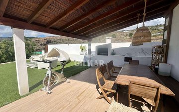 Property slide 25
