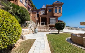 Property slide 44