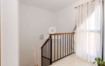 Property slide 20