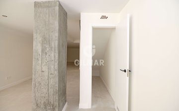 Property slide 32