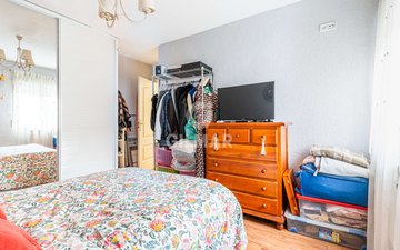 Property slide 25