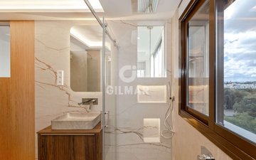 Property slide 39