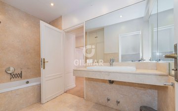 Property slide 22