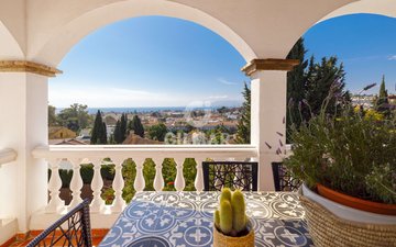 Property slide 44