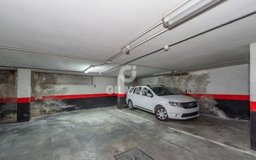Property slide 32