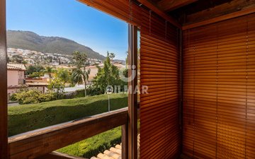 Property slide 38