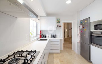 Property slide 20