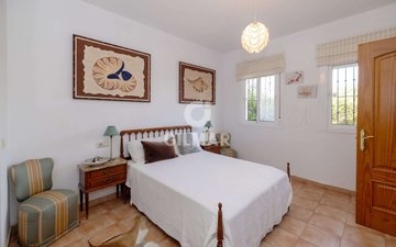 Property slide 39