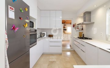 Property slide 18