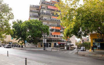 Property slide 25