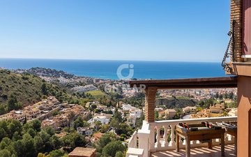 Property slide 10