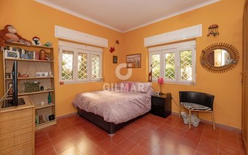 Property slide 16