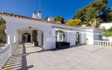 Property slide 32