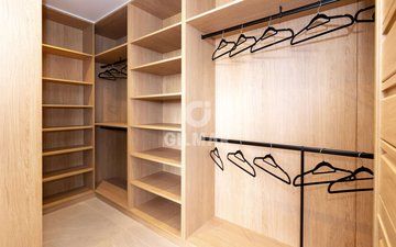 Property slide 32