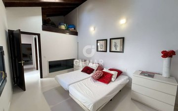 Property slide 16