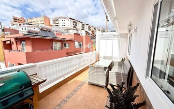 Property slide 32