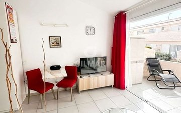 Property slide 5