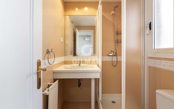 Property slide 35