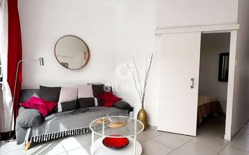 Property slide 10