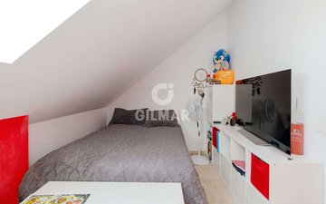 Property slide 21