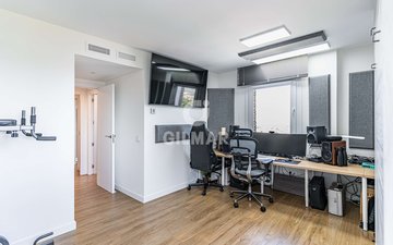 Property slide 24