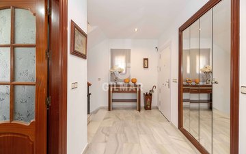Property slide 32