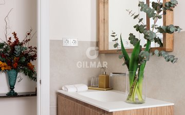 Property slide 32