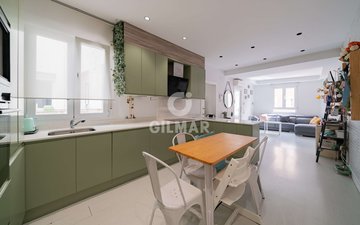Property slide 8