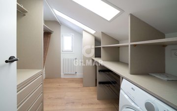 Property slide 32