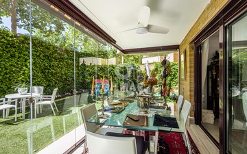 Property slide 17