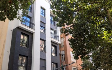 Property slide 32