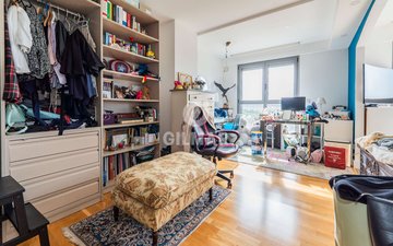 Property slide 20