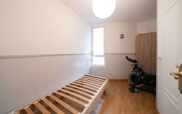 Property slide 16
