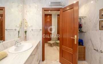 Property slide 31