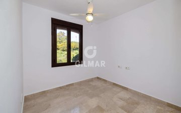 Property slide 32