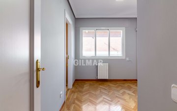 Property slide 32