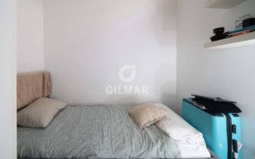 Property slide 10