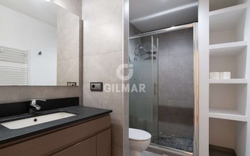 Property slide 32