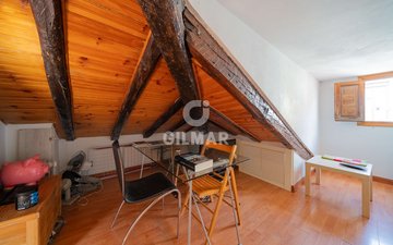 Property slide 10
