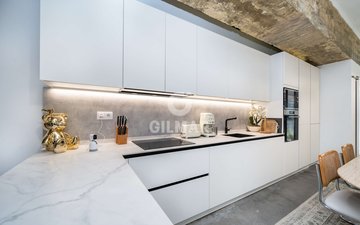 Property slide 18