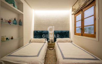 Property slide 28