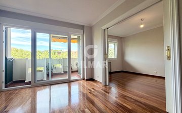 Property slide 32