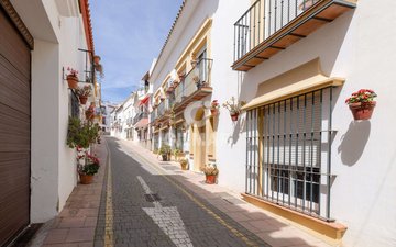 Property slide 33