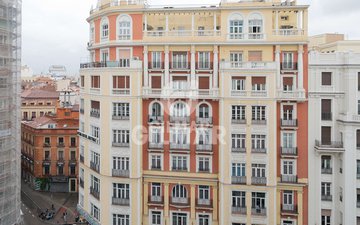 Property slide 25
